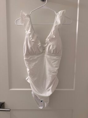 White Ruffle Sleeve One Piece Swimsuit – NWT Vacation Ready